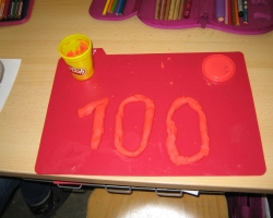100.Schultag008